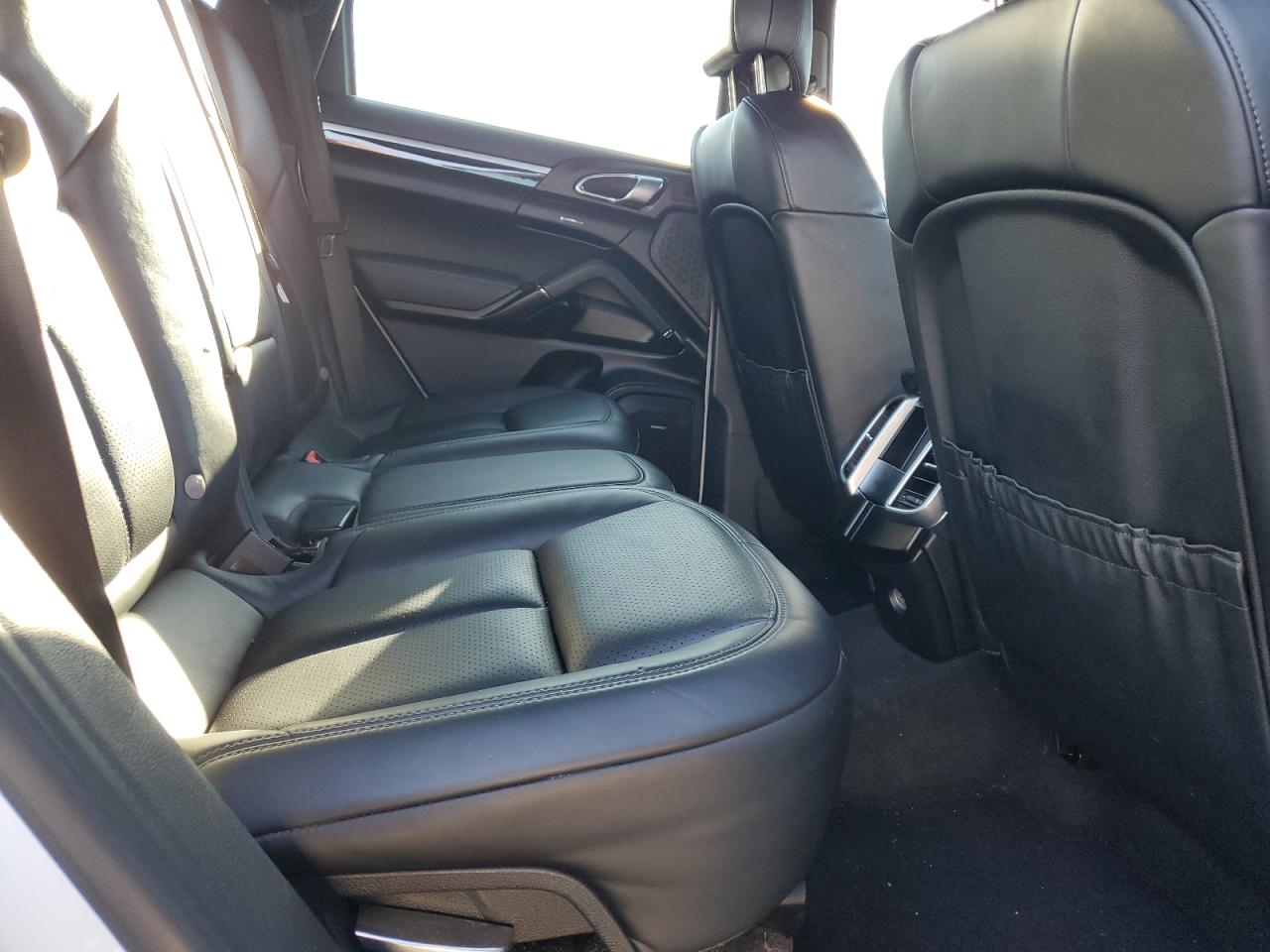 2016 Porsche Cayenne VIN: WP1AA2A24GLA05271 Lot: 89577455