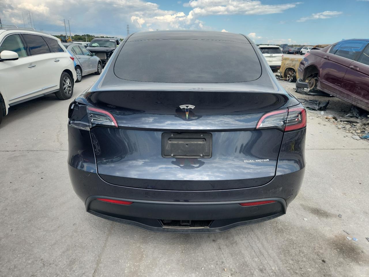 2025 Tesla Model Y VIN: 7SAYGDEE0SA342305 Lot: 81960365