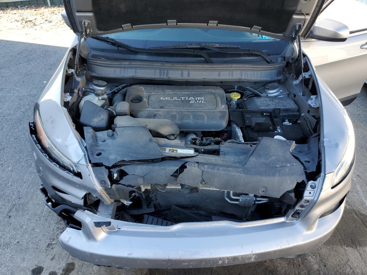 2018 Jeep Cherokee Latitude VIN: 1C4PJMCB6JD502327 Lot: 84456755