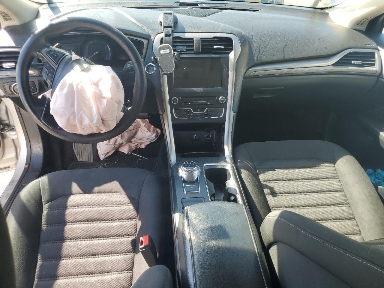 2018 Ford Fusion Se VIN: 3FA6P0HDXJR165851 Lot: 81879125