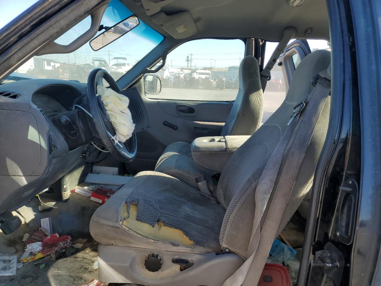 2000 Ford F150 VIN: 2FTRX17W0YCA05139 Lot: 82220045