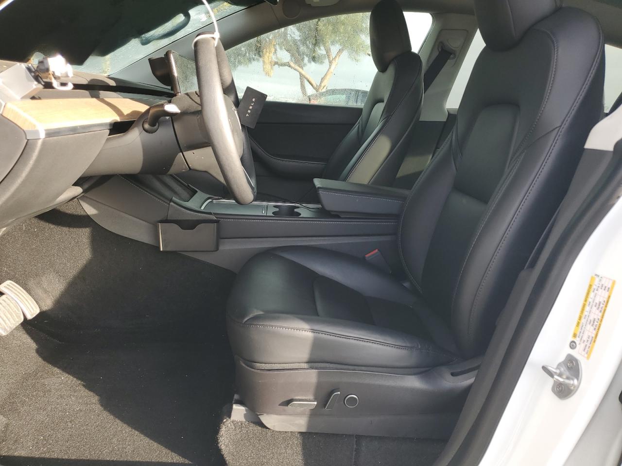 2022 Tesla Model Y VIN: 7SAYGDEE2NF370193 Lot: 89881945