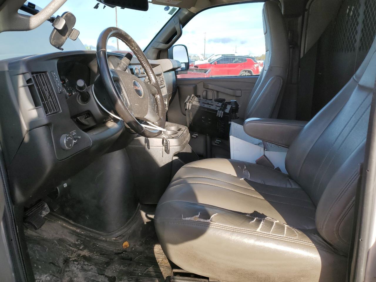 2020 GMC Savana Delivery Van VIN: 1GTW7AFG2L1235899 Lot: 87398065