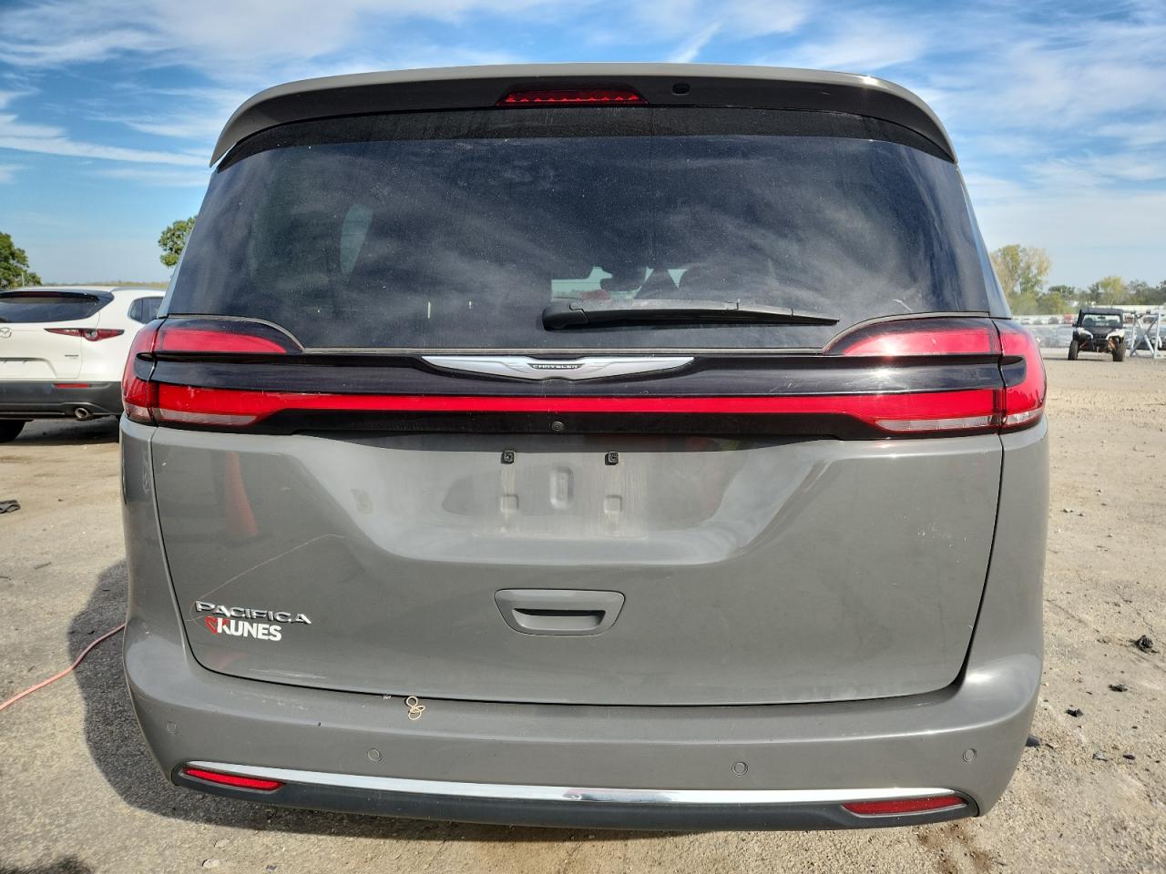 2022 Chrysler Pacifica Touring L VIN: 2C4RC1BG6NR114113 Lot: 84404545