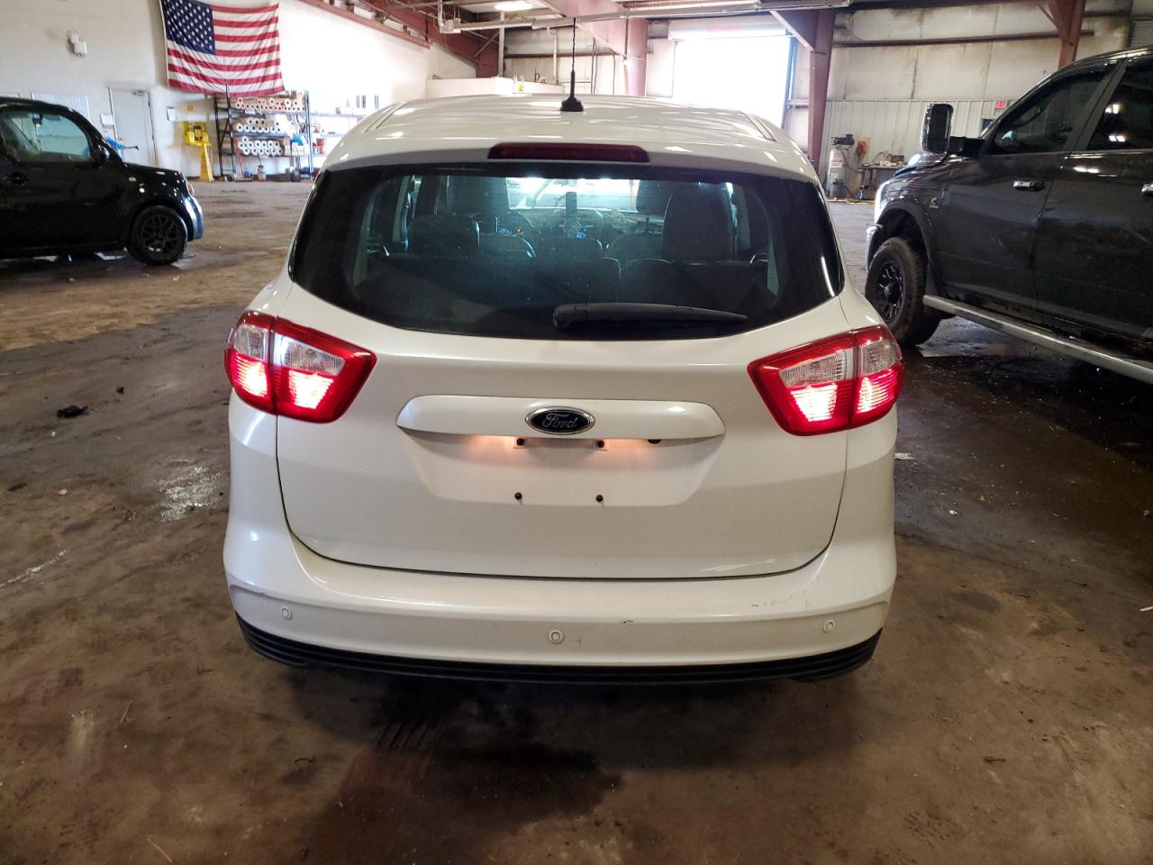 2014 Ford C-Max Premium VIN: 1FADP5CU0EL517142 Lot: 90431405