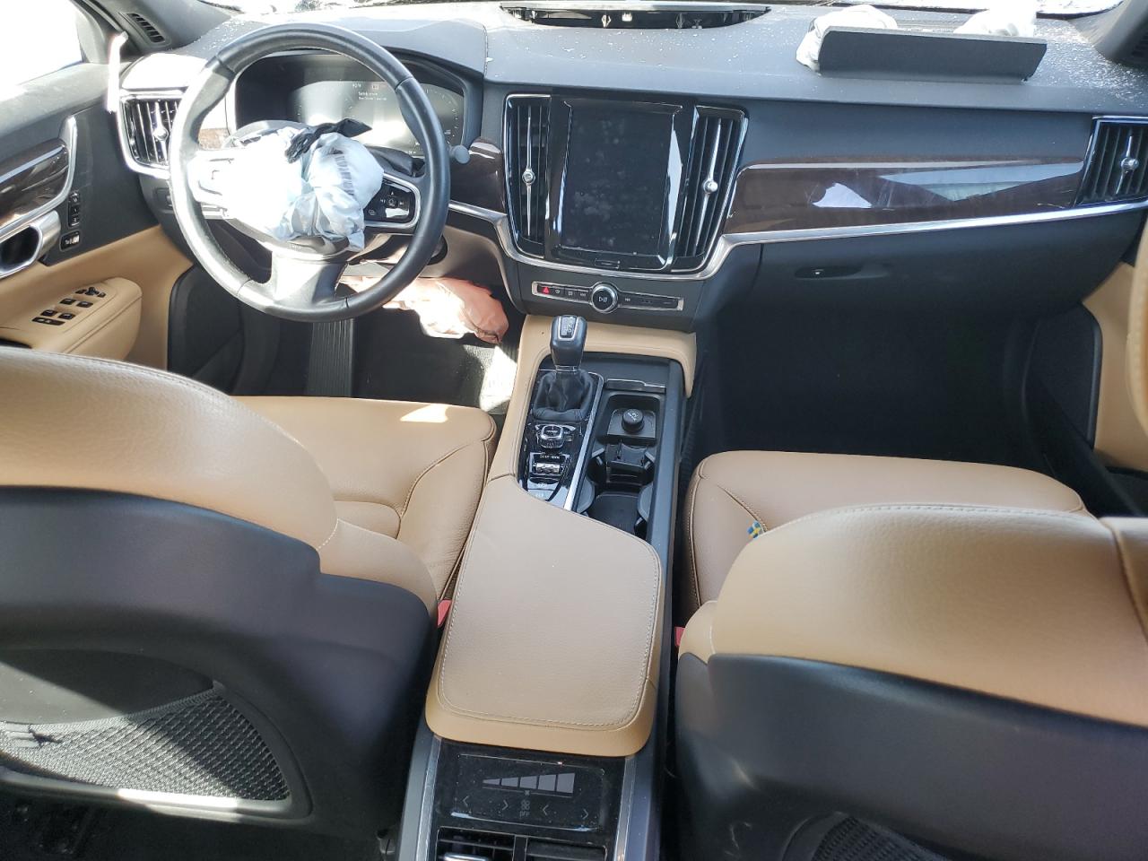 2017 Volvo S90 T5 Momentum VIN: YV1102AK2H1007113 Lot: 90873255