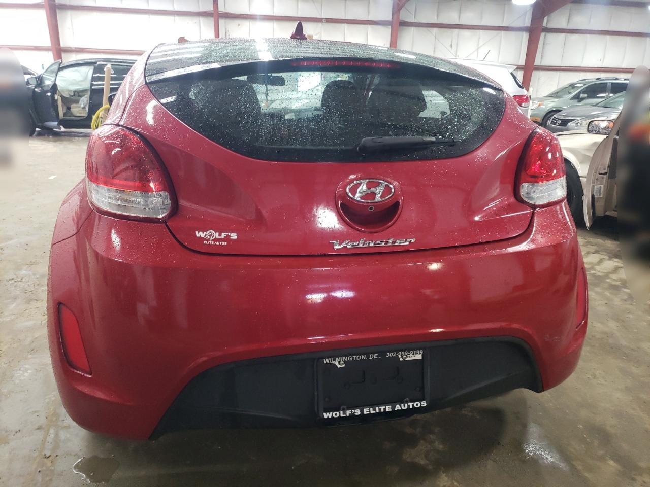 2017 Hyundai Veloster VIN: KMHTC6AD4HU306174 Lot: 90397685