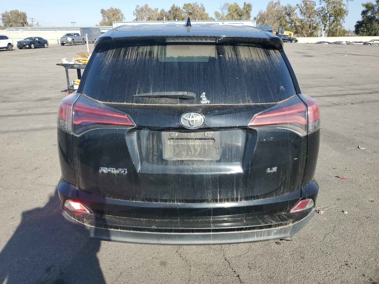 2018 Toyota Rav4 Le VIN: 2T3ZFREV0JW493531 Lot: 85576925