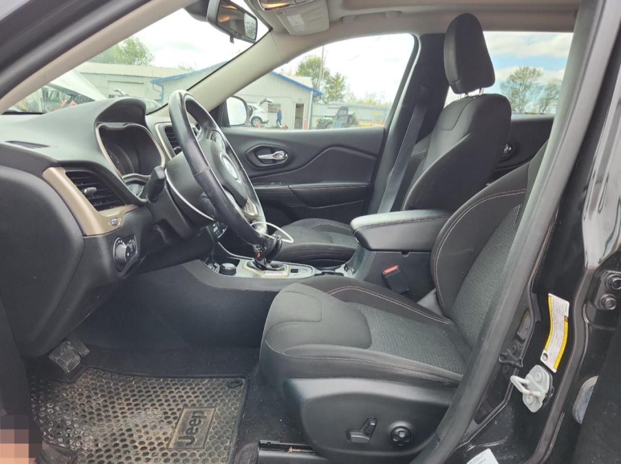 2016 Jeep Cherokee Latitude VIN: 1C4PJMCB5GW289447 Lot: 85540945