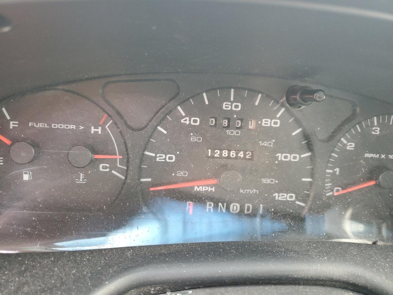 2000 Ford Taurus Ses VIN: 1FAFP55U0YG121716 Lot: 86521675