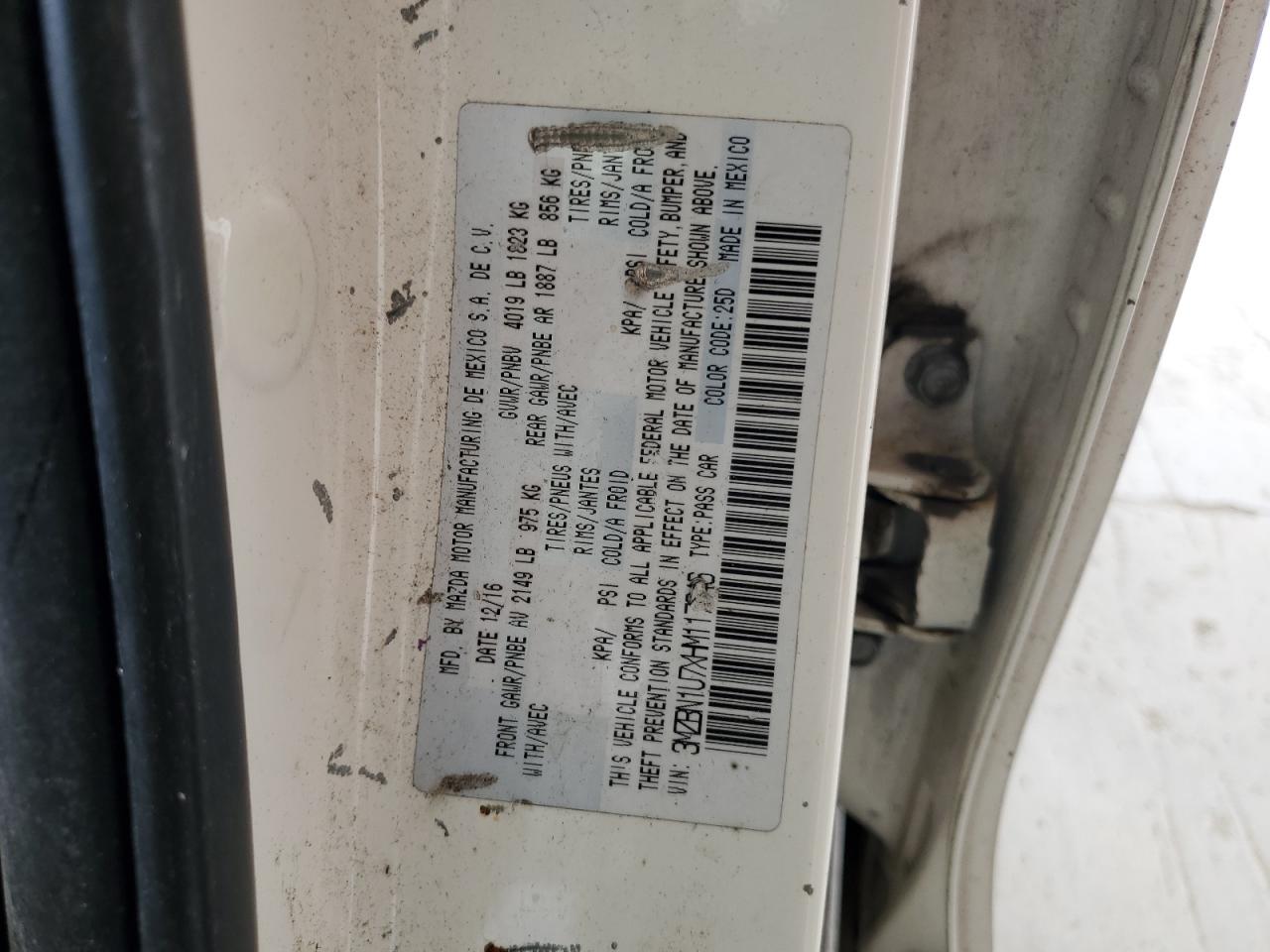 2017 Mazda 3 Sport VIN: 3MZBN1U7XHM117646 Lot: 90004995