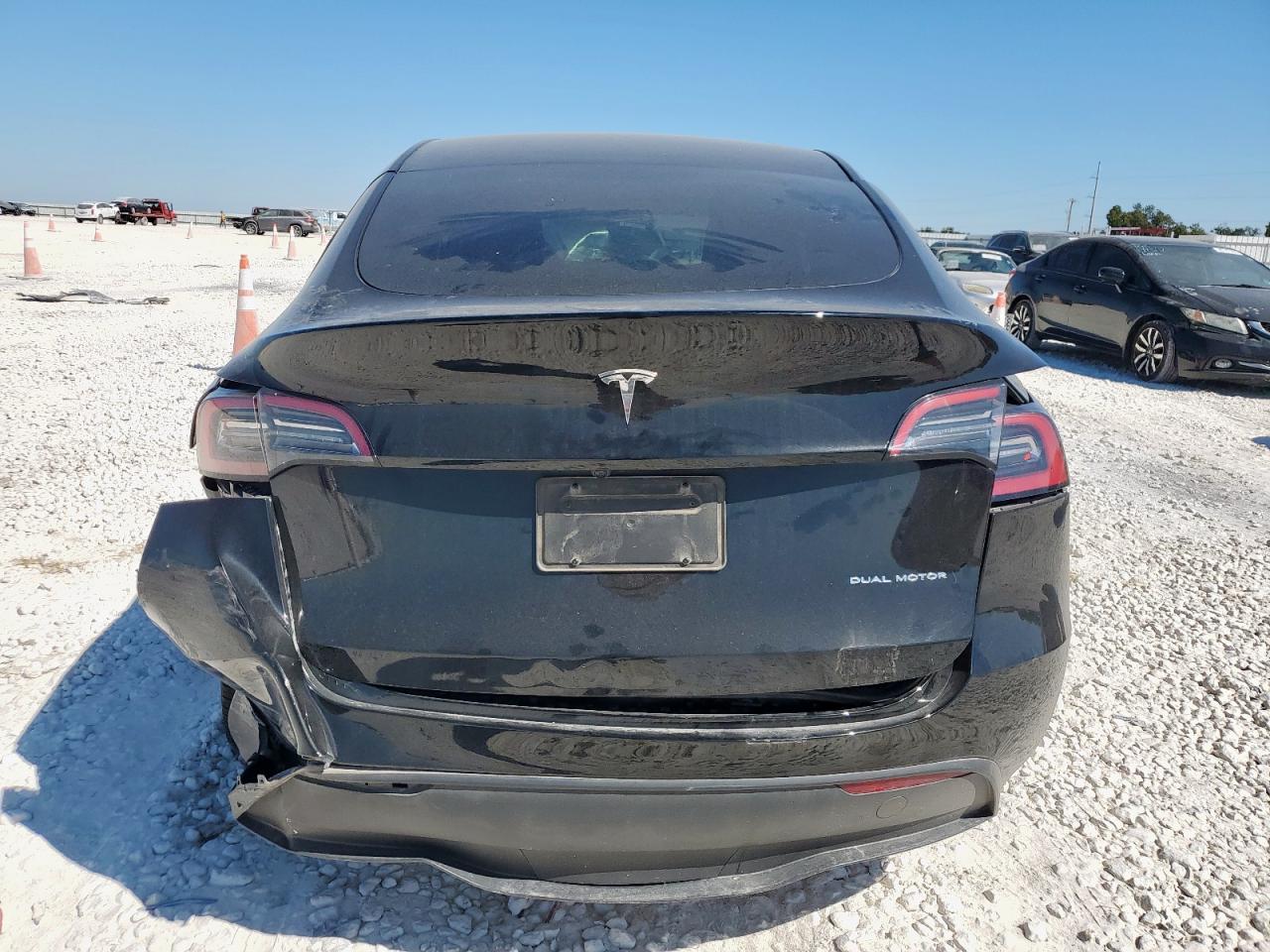 2023 Tesla Model Y VIN: 7SAYGDEE3PA201090 Lot: 86137835