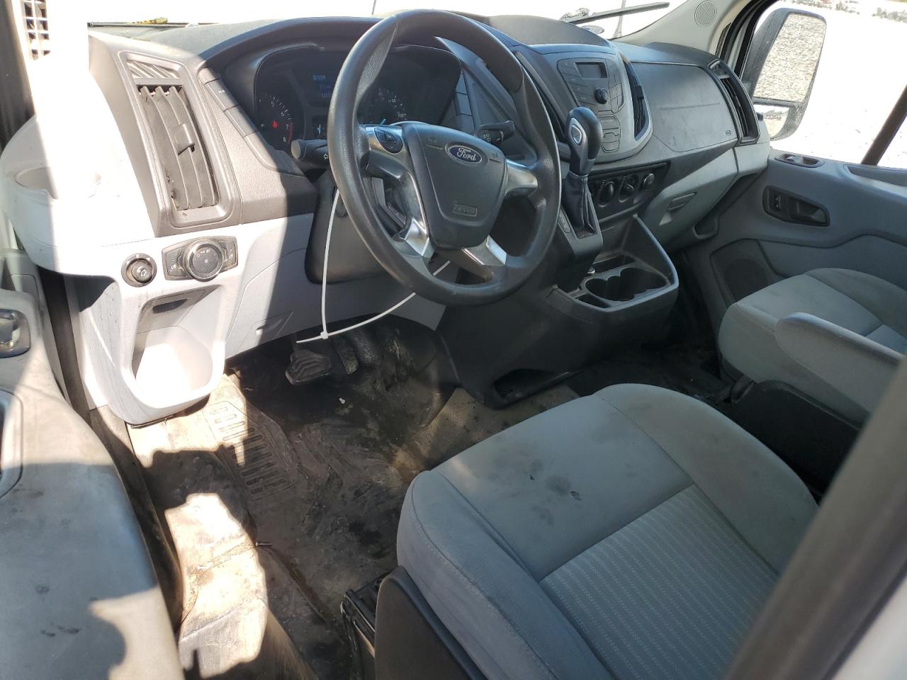 2015 Ford Transit T-250 VIN: 1FTNR2CM0FKA99048 Lot: 85722615