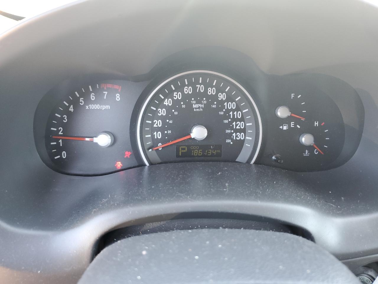 2011 Kia Sedona Lx VIN: KNDMG4C78B6374580 Lot: 86329995