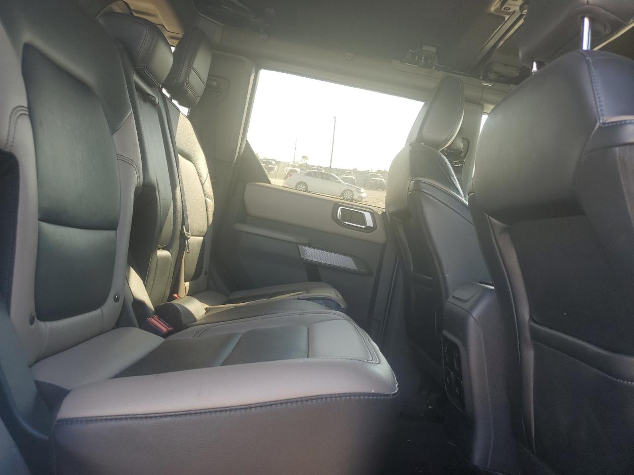 2022 Ford Bronco Base VIN: 1FMEE5DP0NLB82473 Lot: 87102695