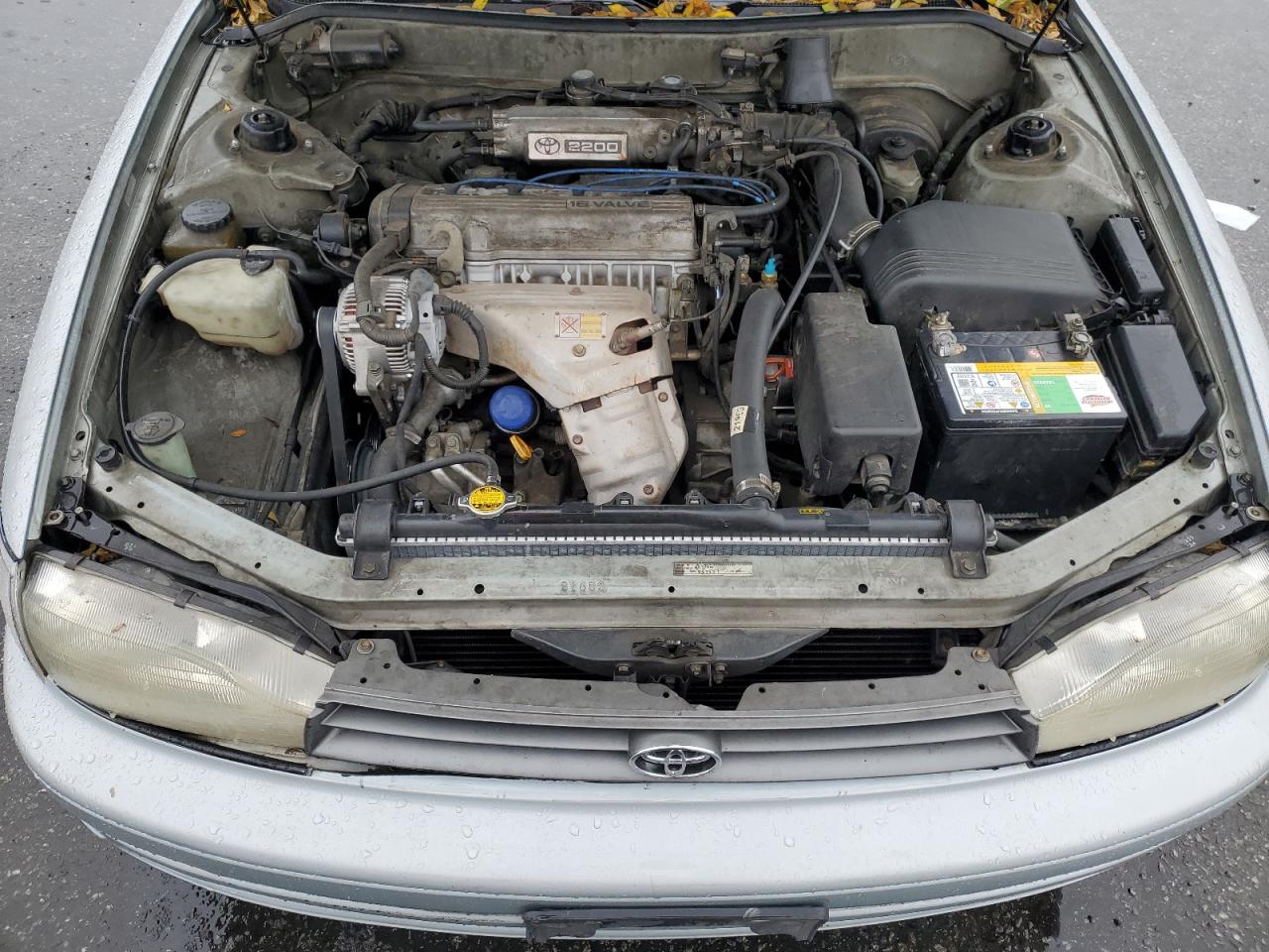 1994 Toyota Camry Le VIN: 4T1SK12E2RU384575 Lot: 86285195