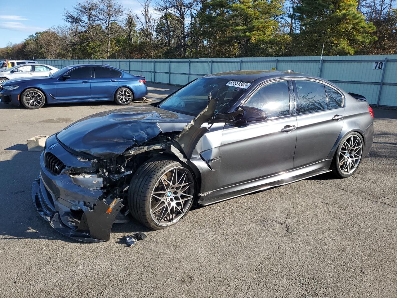 Фото: WBS8M9C53H5G84684