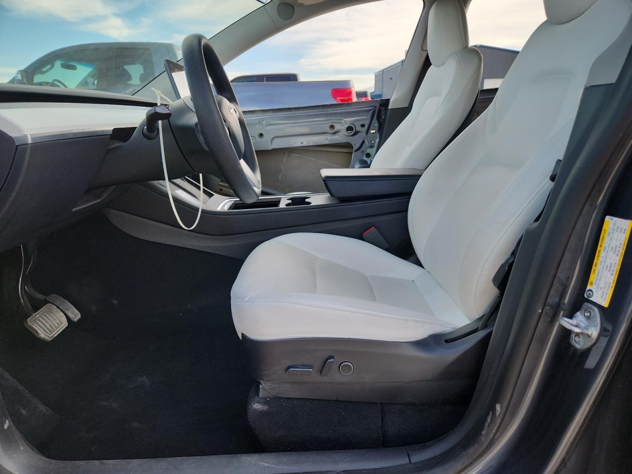 2022 Tesla Model Y VIN: 7SAYGDEE7NF515809 Lot: 82573525