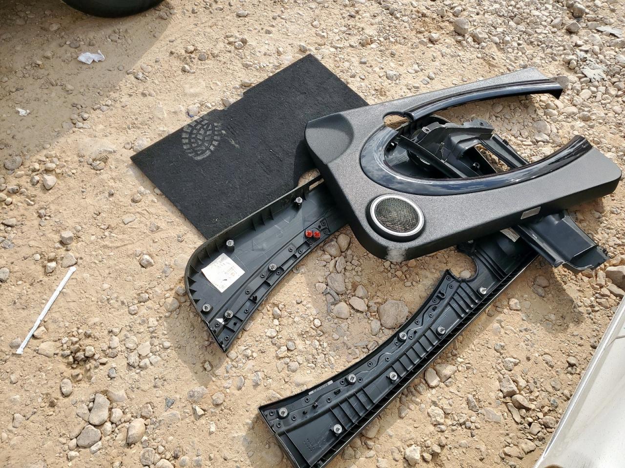 2011 Mini Cooper VIN: WMWSU3C54BT182371 Lot: 85573295