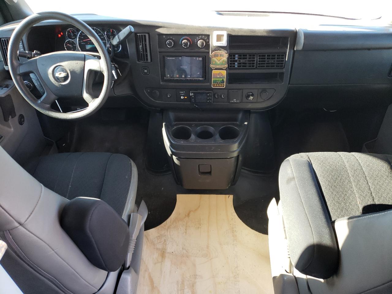 2019 Chevrolet Truck Chevan/Exp Cargo 250 VIN: 1GCWGAFG2K1309739 Lot: 82262305