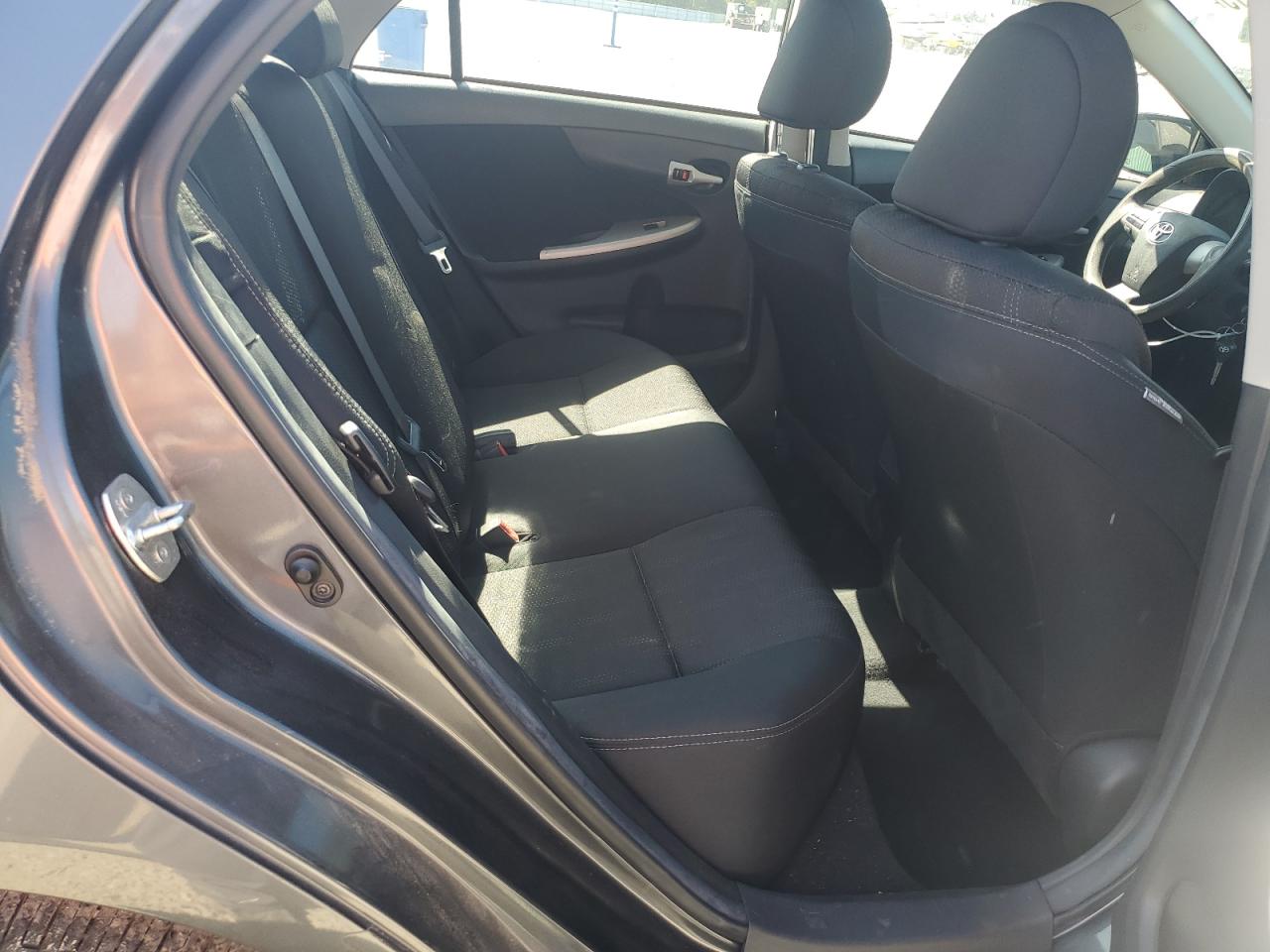 2012 Toyota Corolla Base VIN: 2T1BU4EEXCC865769 Lot: 85185915