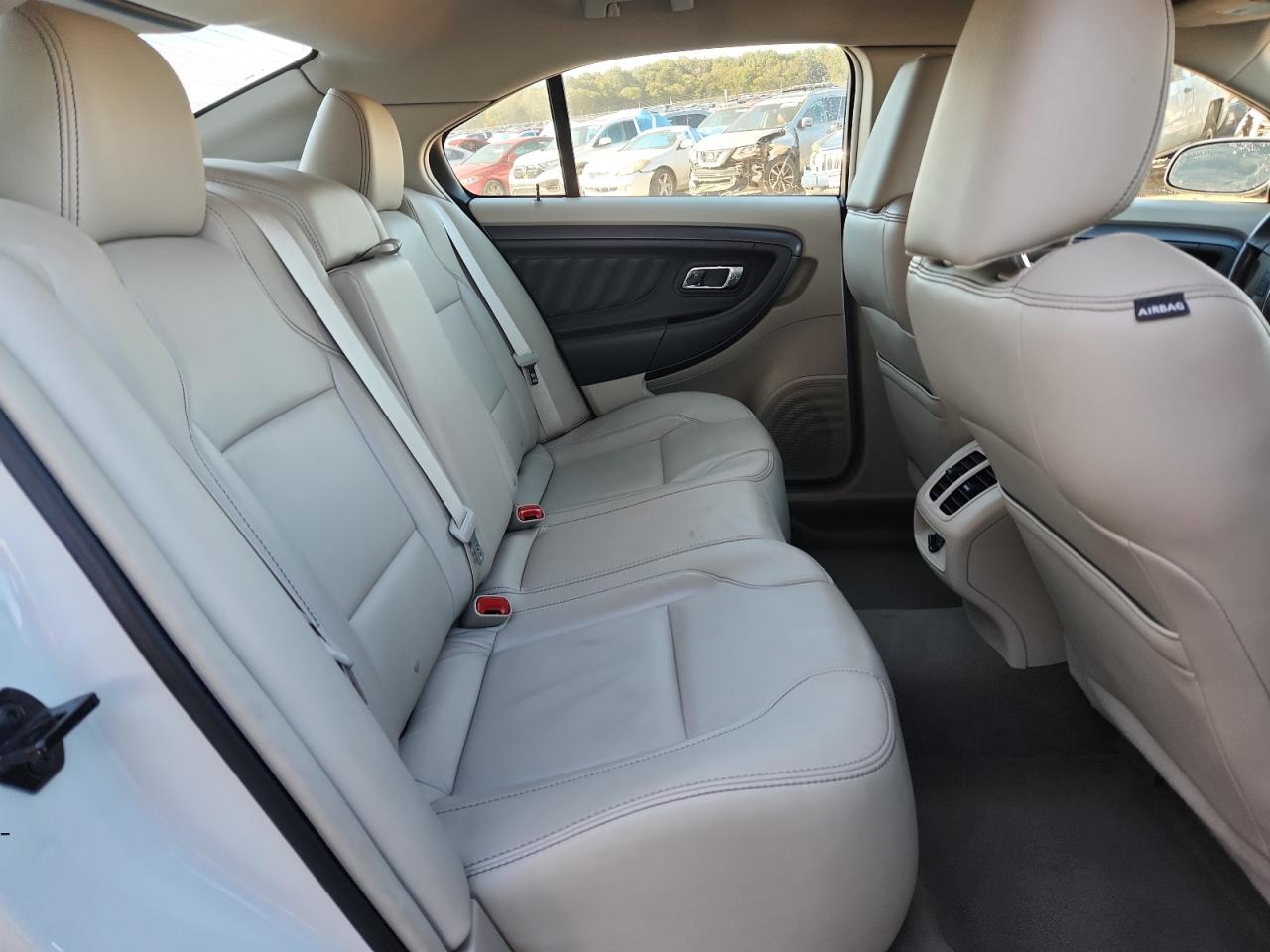 2010 Ford Taurus Sel VIN: 1FAHP2EW1AG153122 Lot: 89820775