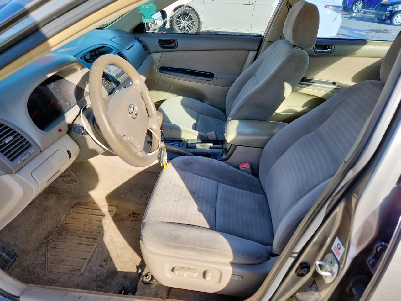 2005 Toyota Camry Le VIN: 4T1BE32K65U561907 Lot: 90356935