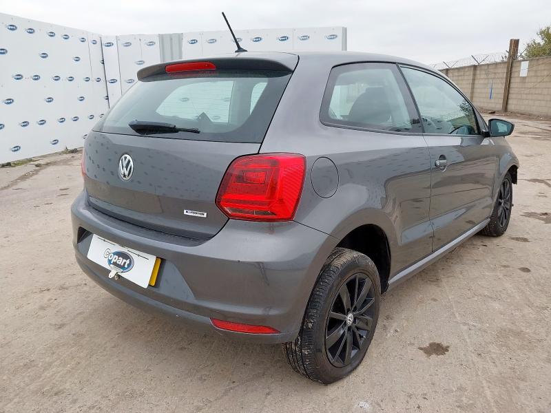 2015 VOLKSWAGEN POLO SE 