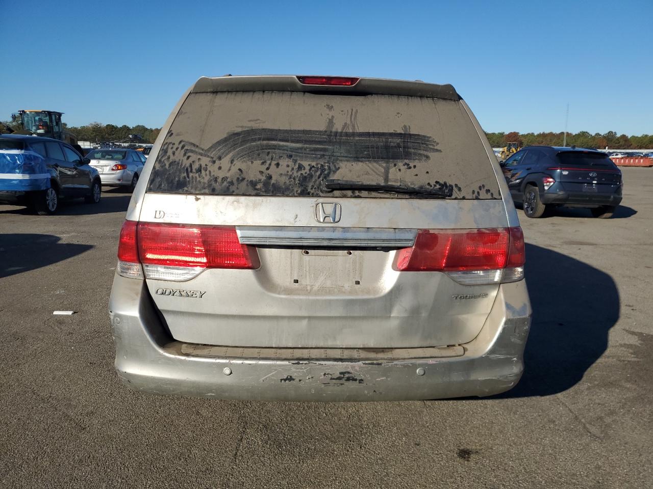 2008 Honda Odyssey Touring VIN: 5FNRL38988B070877 Lot: 89704215