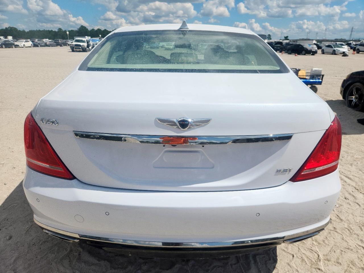 2017 Genesis G90 Premium VIN: KMHG34JA1HU026062 Lot: 84885645