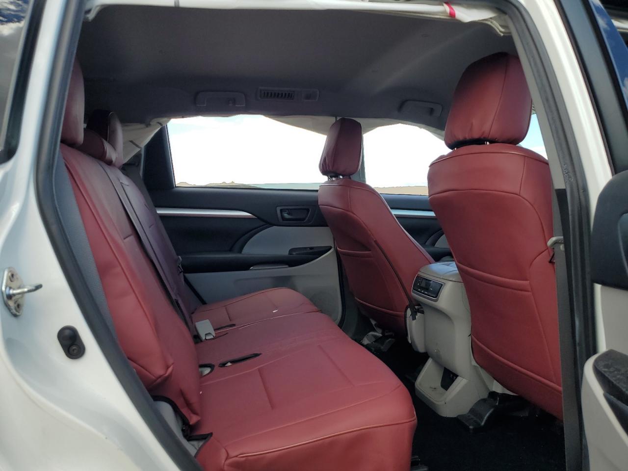 2019 Toyota Highlander Le VIN: 5TDBZRFH4KS918205 Lot: 86069835