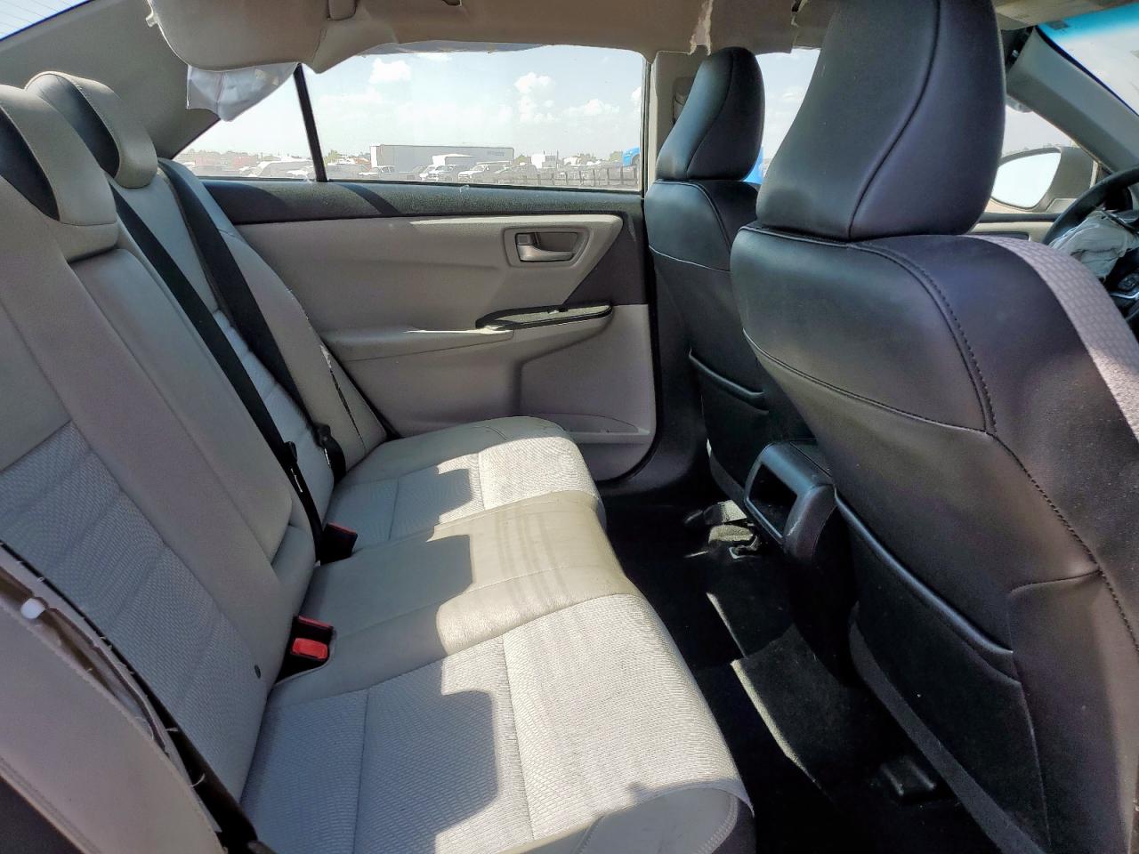 2016 Toyota Camry Le VIN: 4T1BF1FK7GU610157 Lot: 84966075