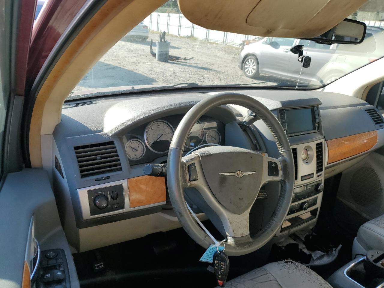 2010 Chrysler Town & Country Limited VIN: 2A4RR7DX5AR375090 Lot: 84658745