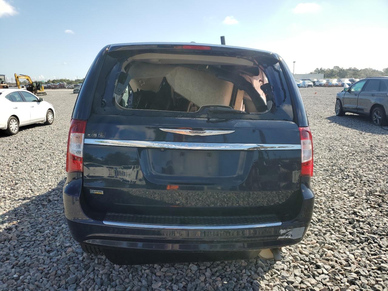 2016 Chrysler Town & Country Lx VIN: 2C4RC1AGXGR283118 Lot: 82309665