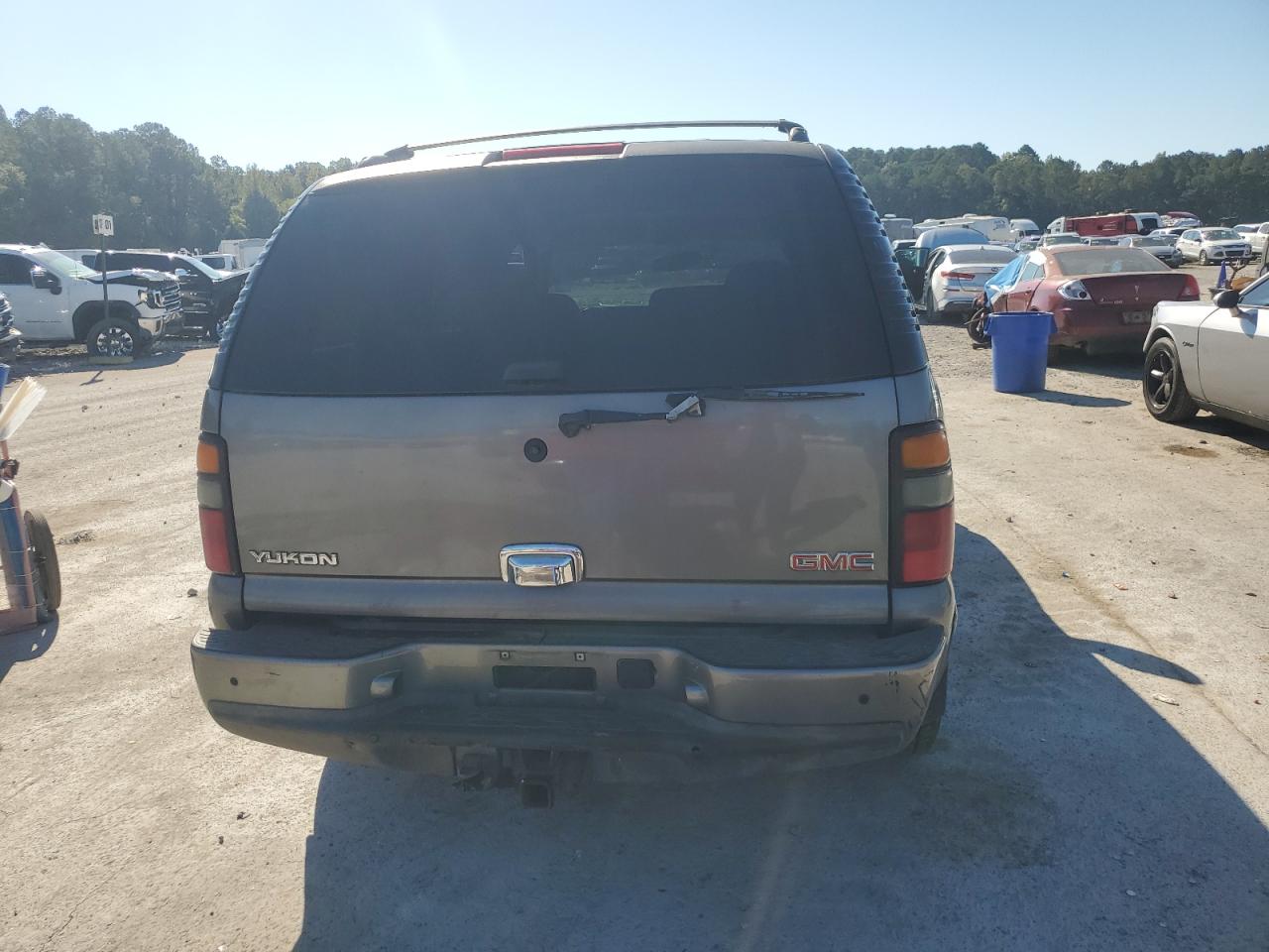 2006 GMC Yukon Denali VIN: 1GKEK63U46J144384 Lot: 85938655