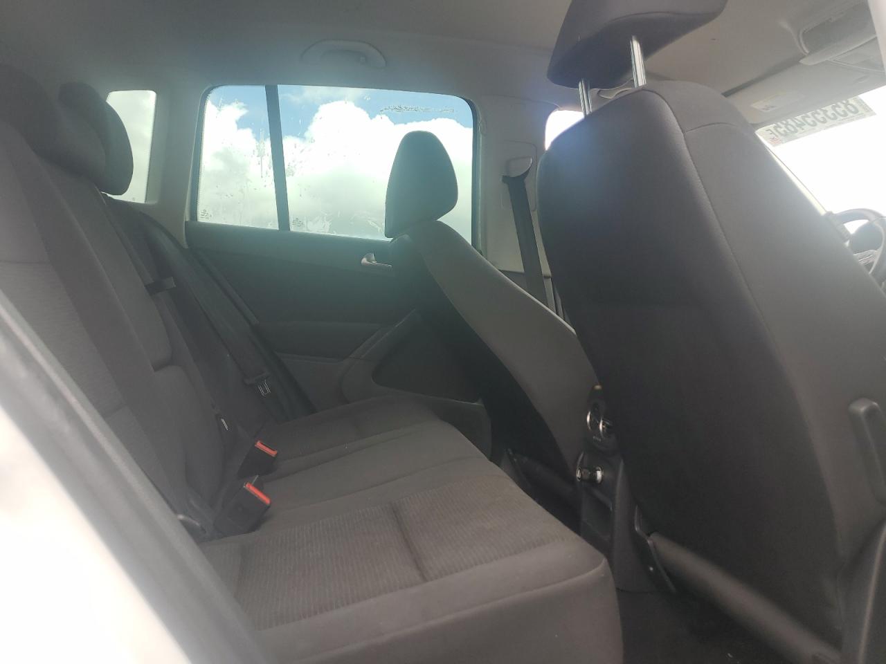 2018 Volkswagen Tiguan Limited VIN: WVGAV7AX0JK004514 Lot: 85355485