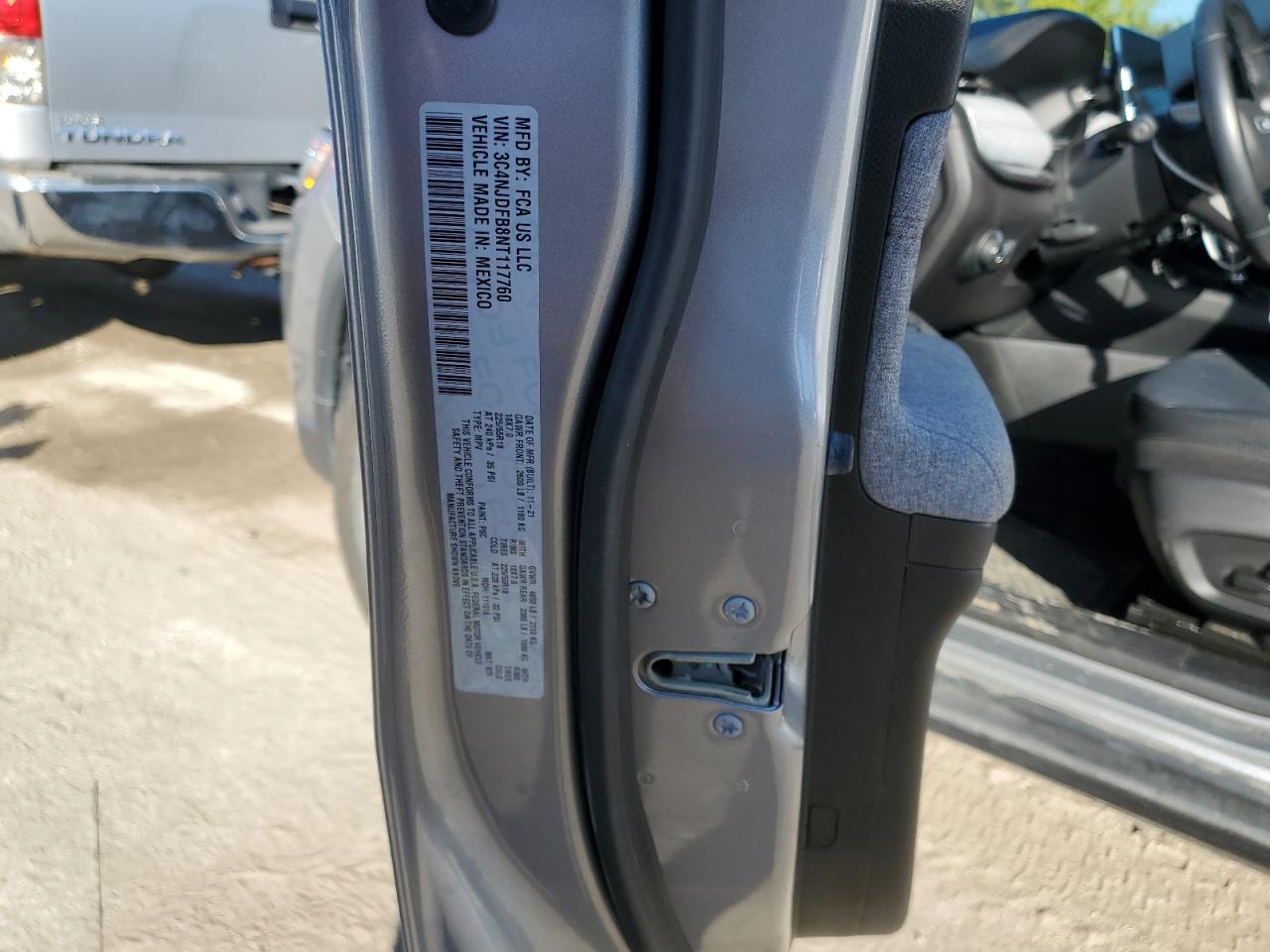 2022 Jeep Compass Latitude Lux VIN: 3C4NJDFB8NT117760 Lot: 90046965