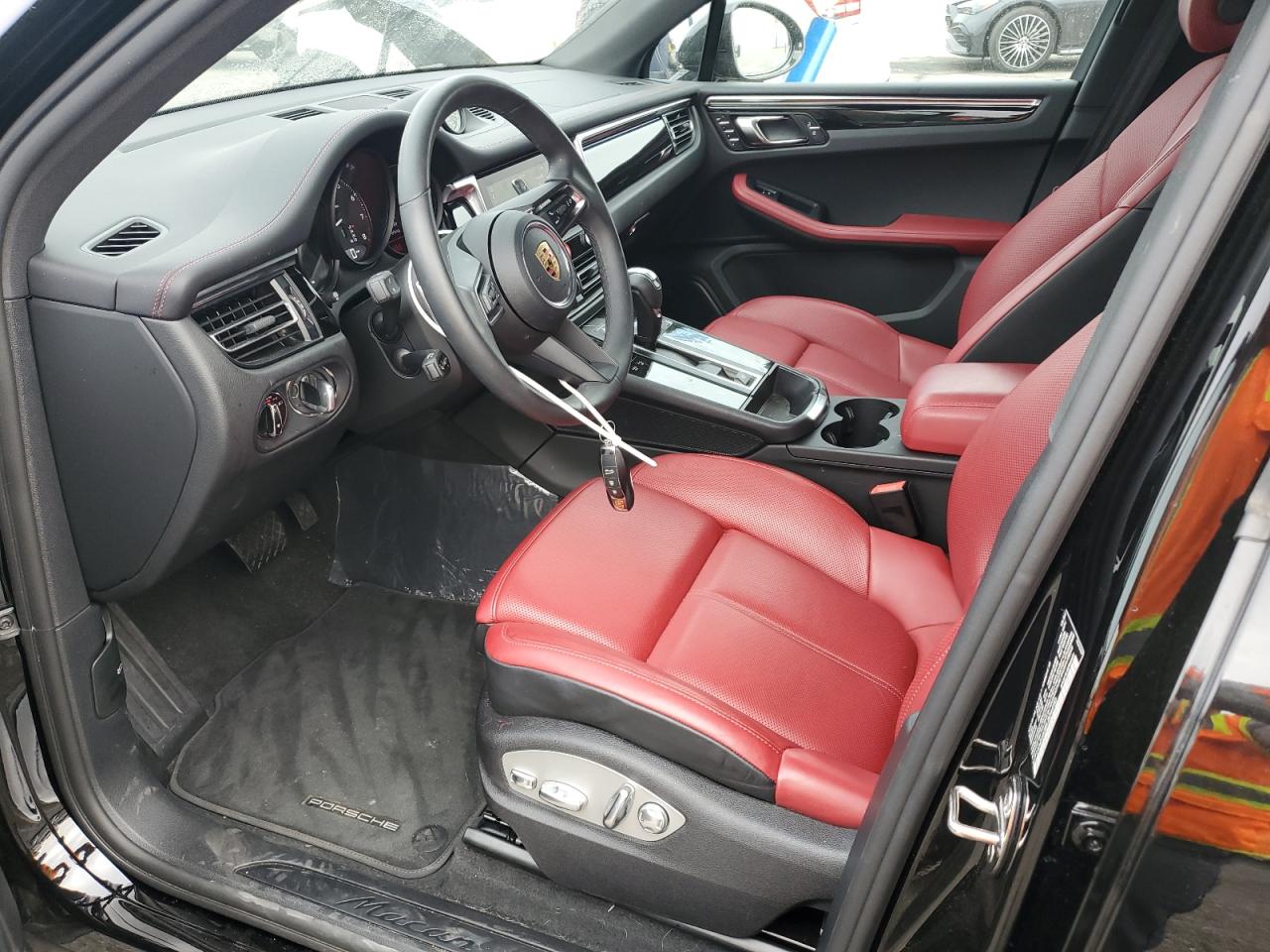 2025 Porsche Macan Base VIN: WP1AA2A53SLB04490 Lot: 82735505