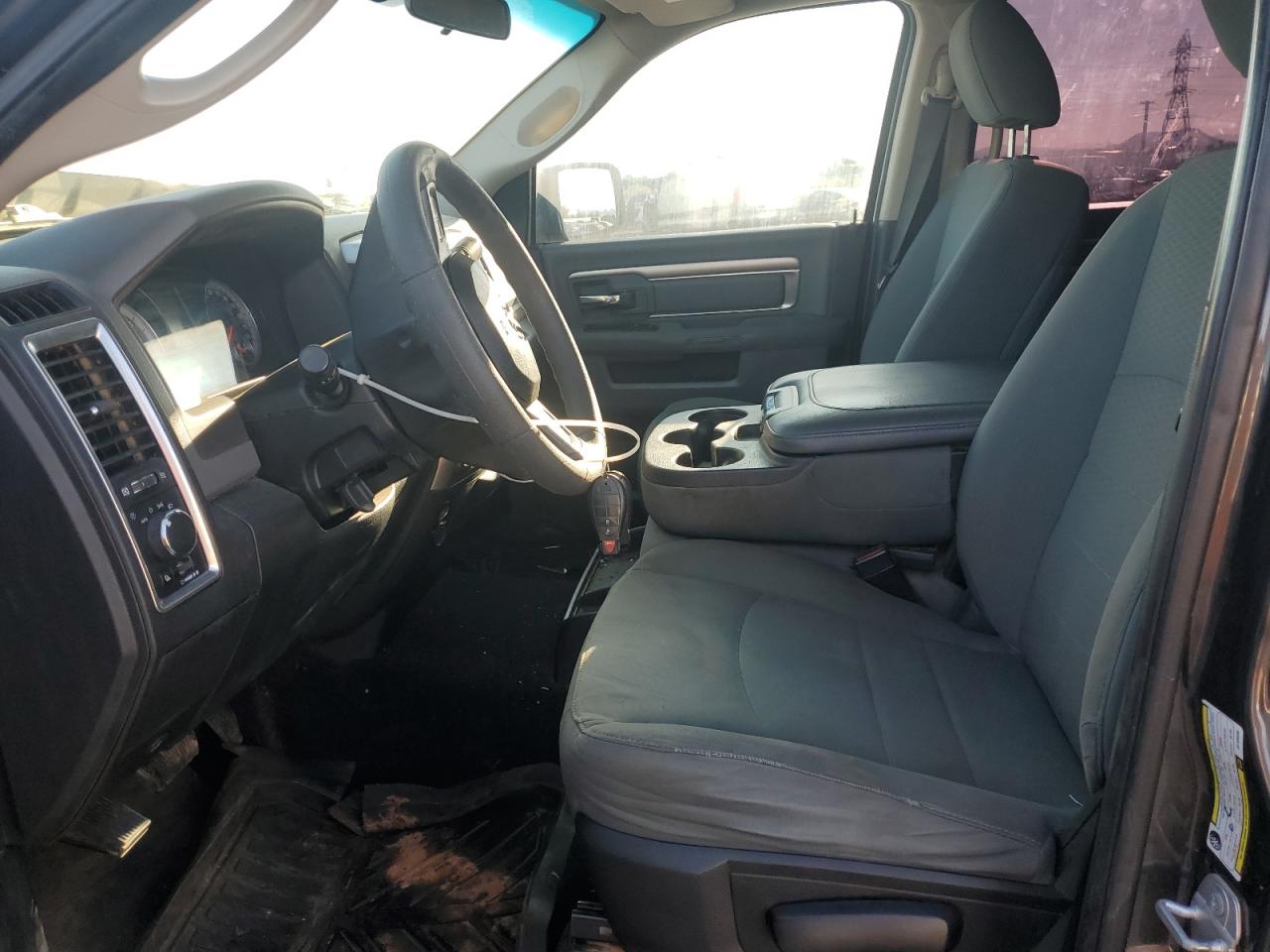 2018 Ram 2500 Slt VIN: 3C6TR5DT2JG169588 Lot: 82697285