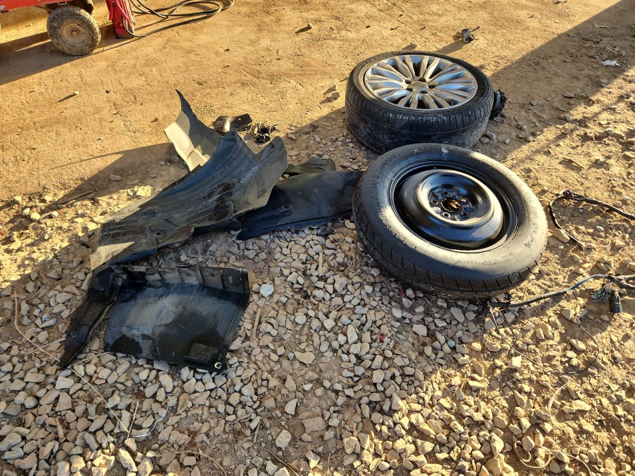 2013 Chrysler 200 Lx VIN: 1C3CCBAB6DN670665 Lot: 84551875