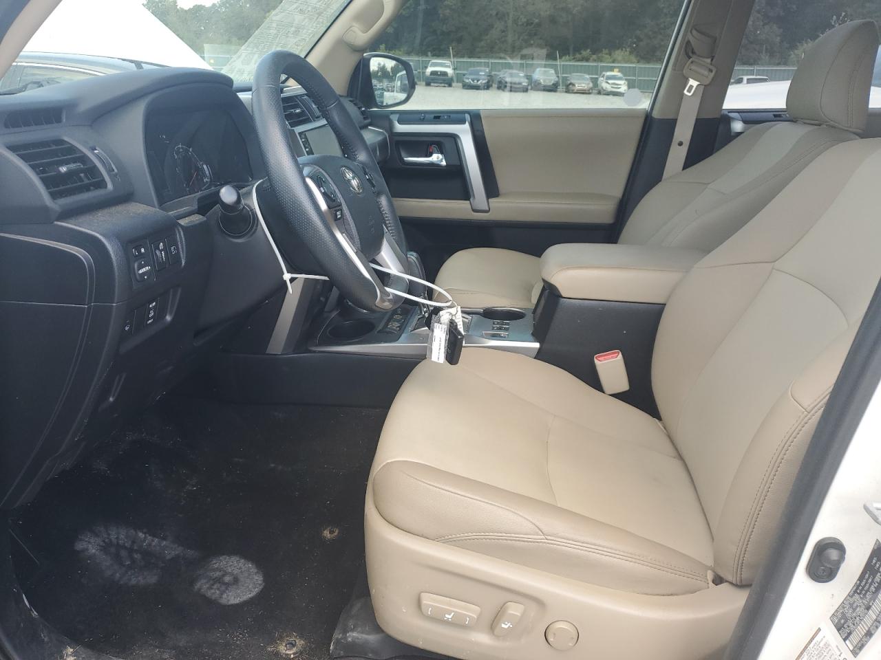 2020 Toyota 4Runner Sr5/Sr5 Premium VIN: JTEBU5JR0L5830245 Lot: 82001915