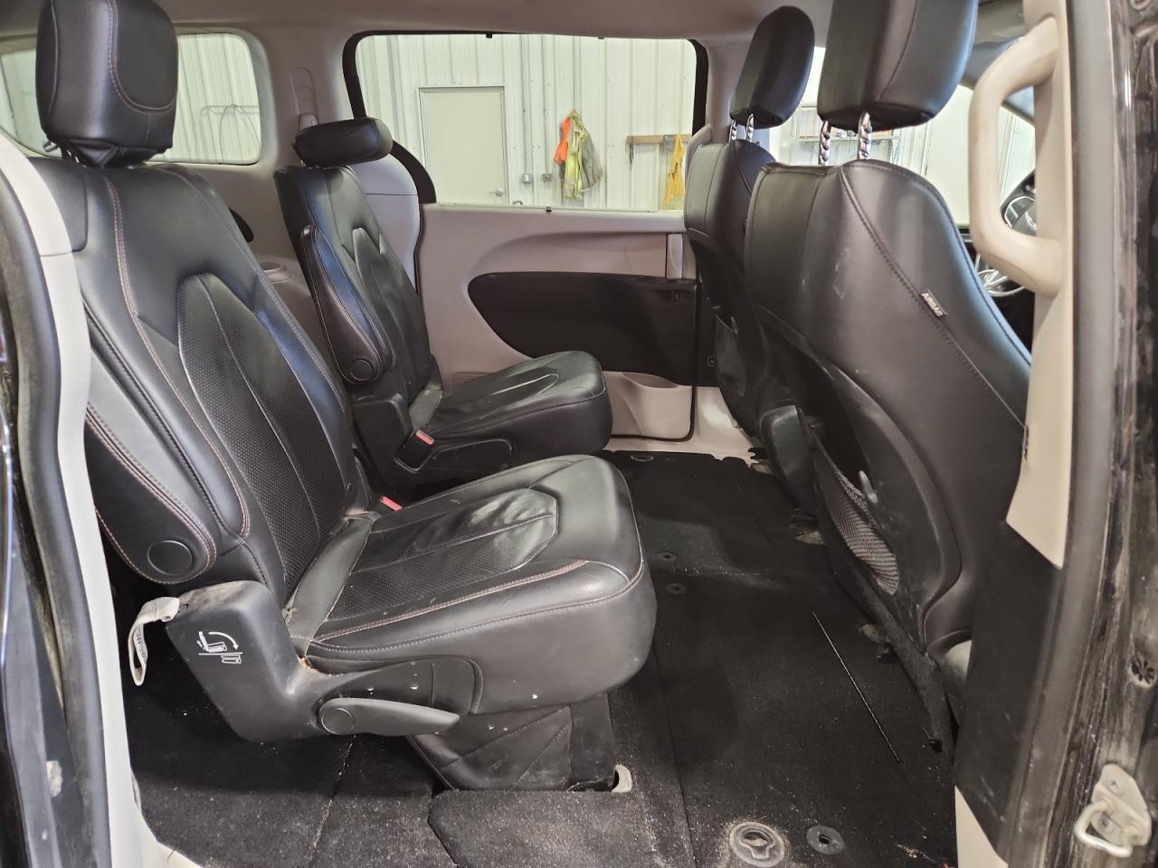 2018 Chrysler Pacifica Touring L VIN: 2C4RC1BG3JR128237 Lot: 87391365