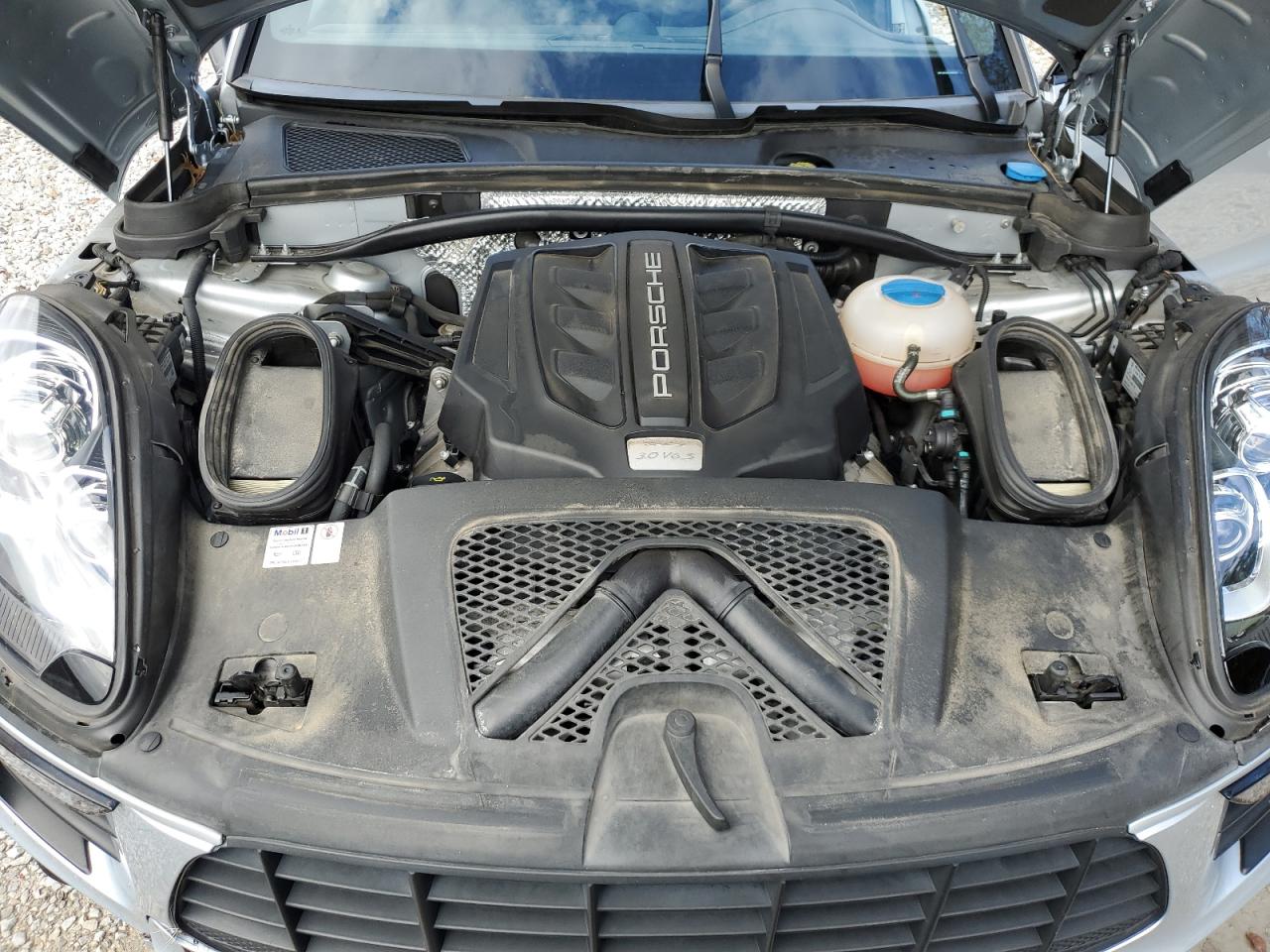 2018 Porsche Macan S VIN: WP1AB2A53JLB36738 Lot: 90838275