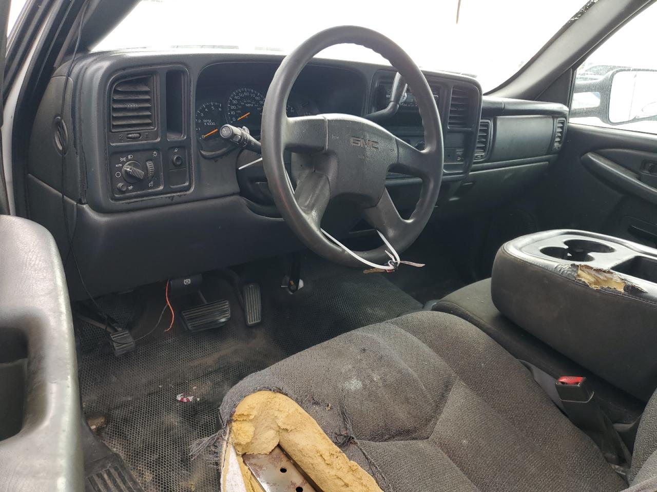 2004 GMC Sierra C2500 Heavy Duty VIN: 1GDHC24U84E199659 Lot: 85750135