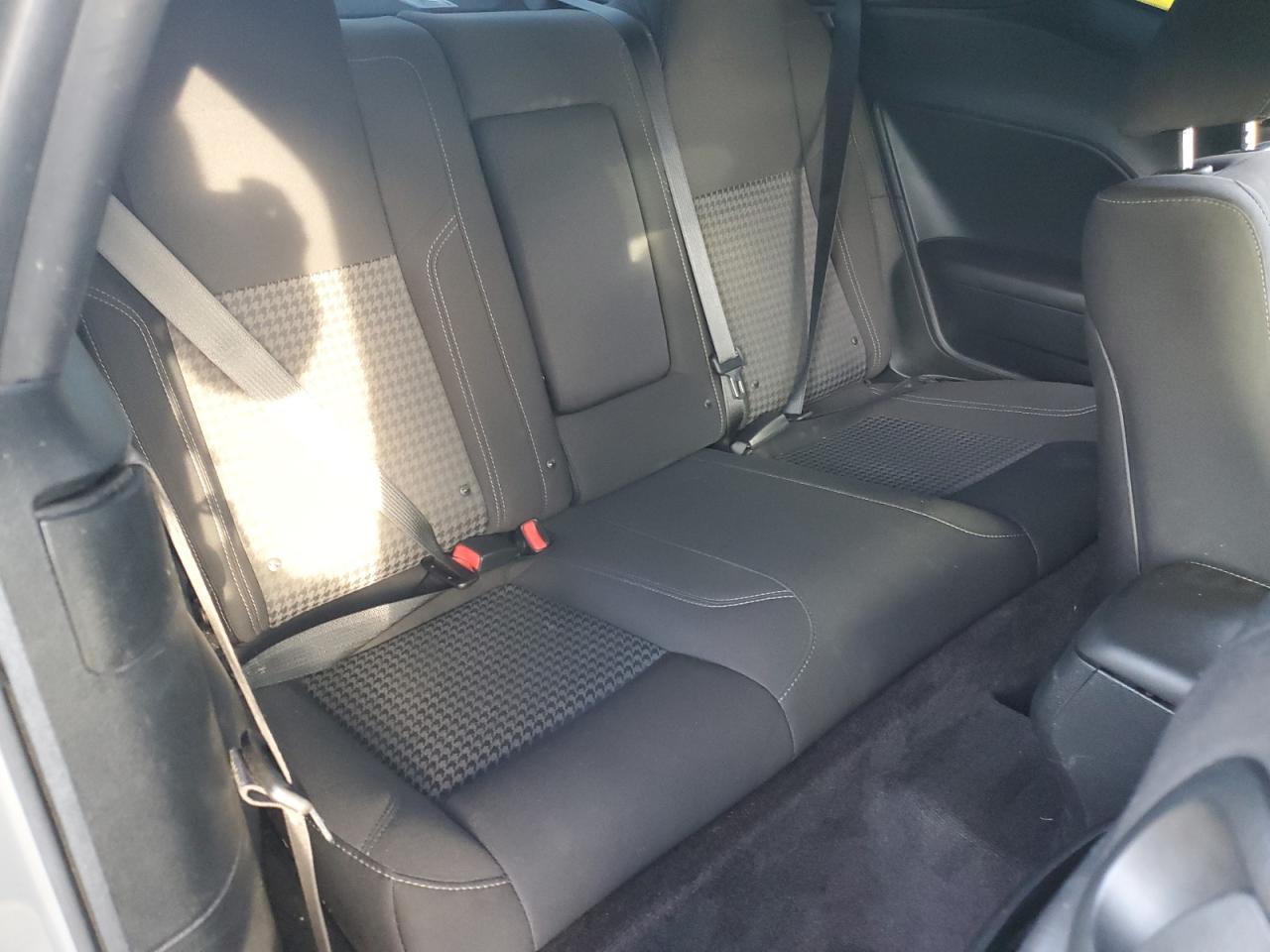 2018 Dodge Challenger Sxt VIN: 2C3CDZAG2JH183257 Lot: 91921155