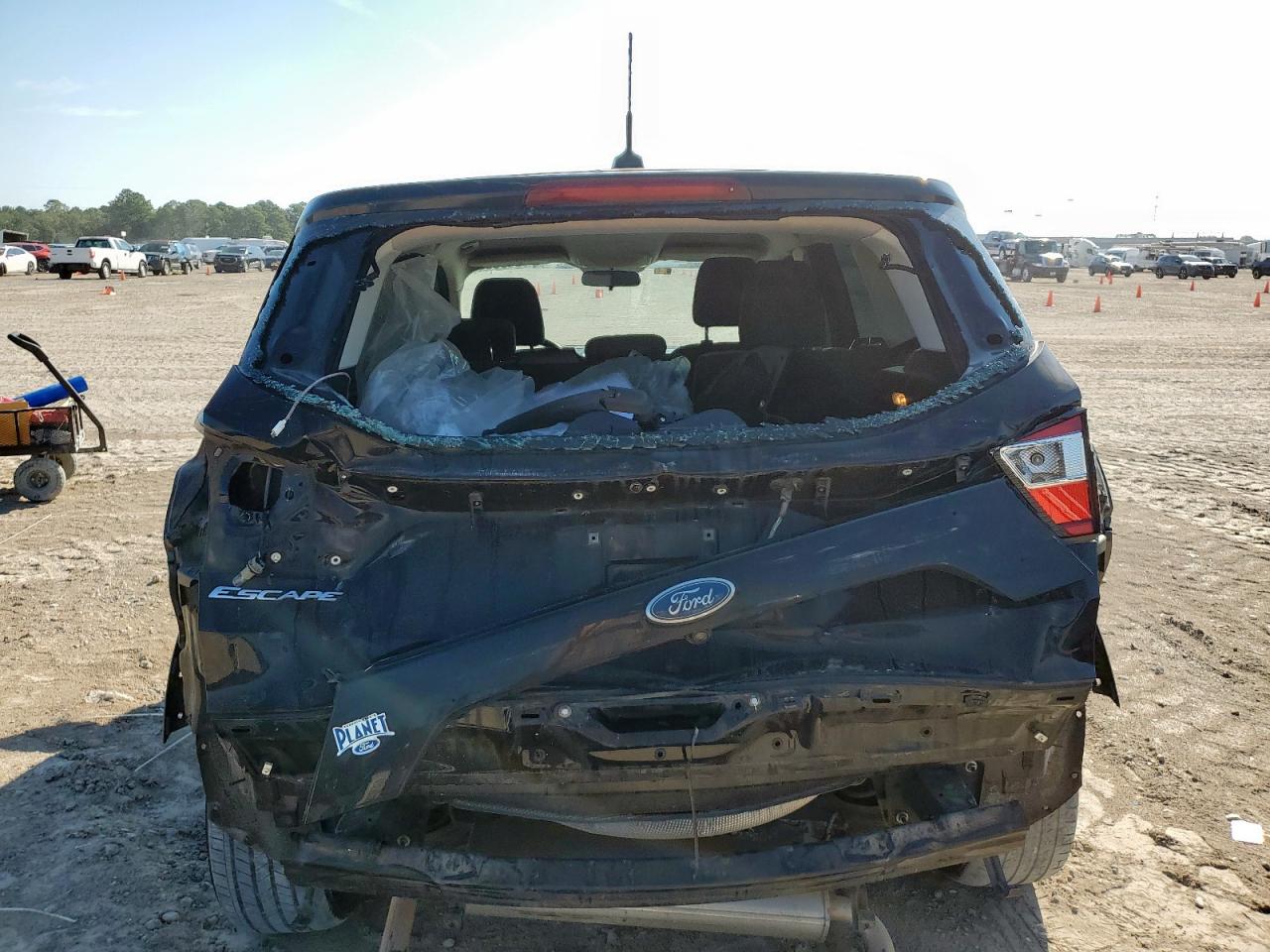 2017 Ford Escape S VIN: 1FMCU0F72HUB42517 Lot: 83999695