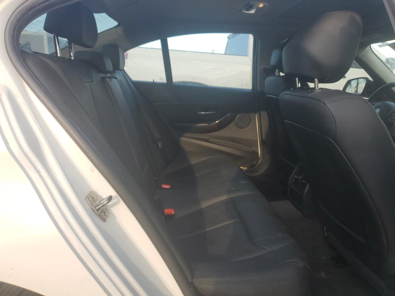 2015 BMW 320 I VIN: WBA3B1G57FNT63113 Lot: 85161765