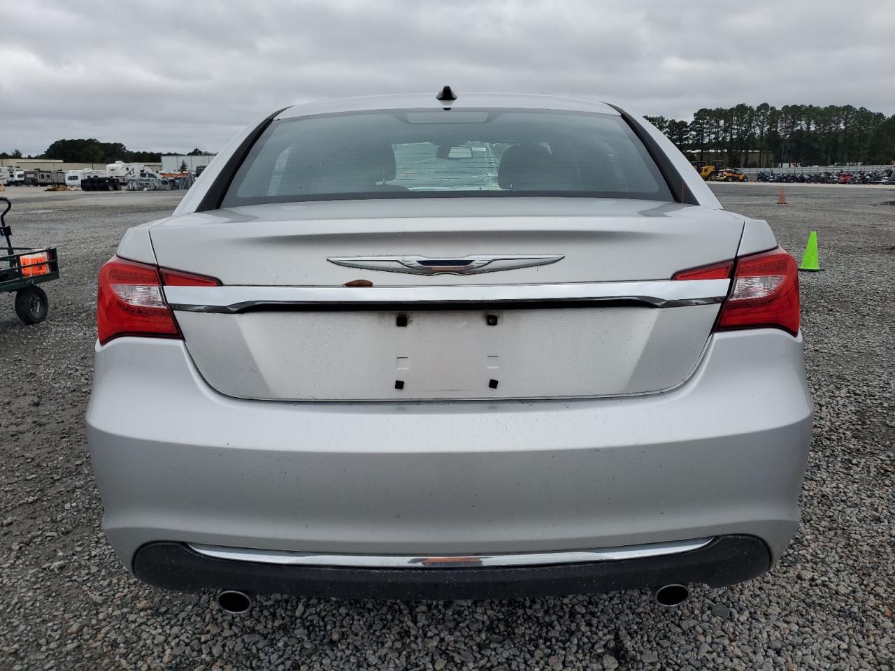 2012 Chrysler 200 VIN: 1C3CCBCG1CN305270 Lot: 82333955