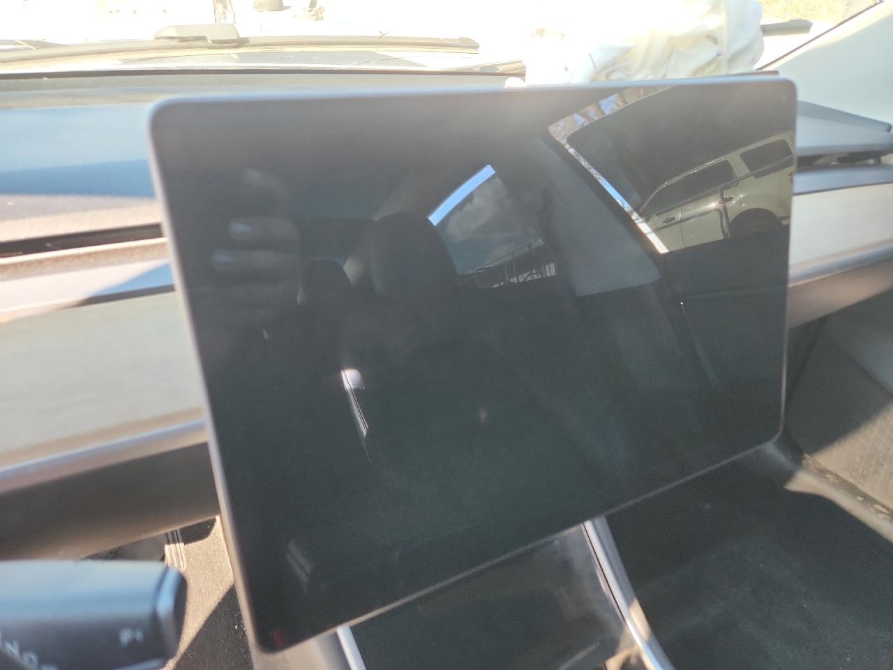 2018 Tesla Model 3 VIN: 5YJ3E1EB2JF092214 Lot: 86547015