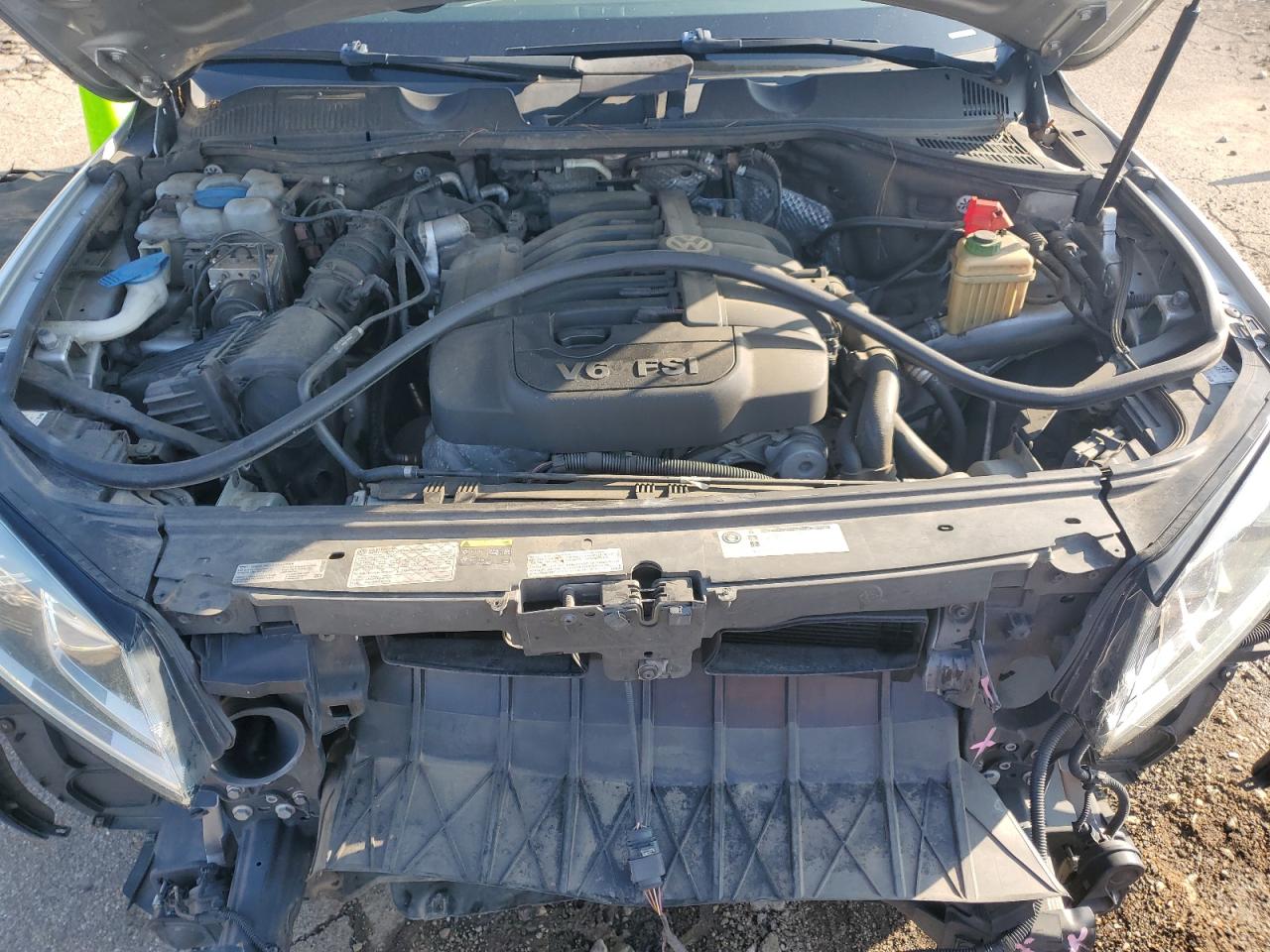 2016 Volkswagen Touareg Sport VIN: WVGEF9BP7GD004449 Lot: 90460245